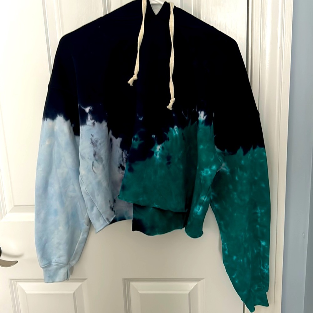 Re/Done Tye Die Crop Hoodie Sweatshirt